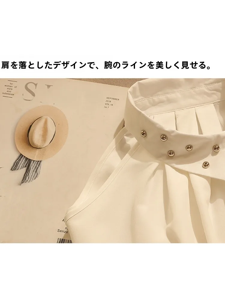 個性的デザインの白いノースリーブブラウス：夏用の肩掛けスタイルとゆったりフィット感を実現
