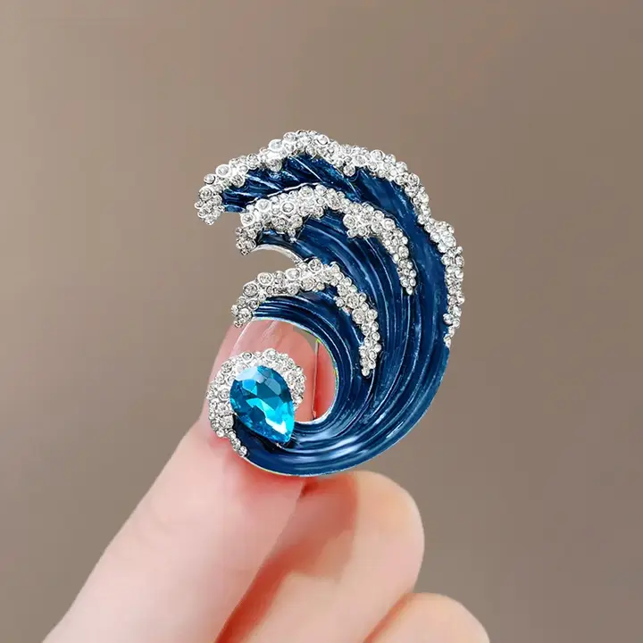 繊細で高級感ある青い海の花ブローチ【女性用・フォーマルスーツ向け】