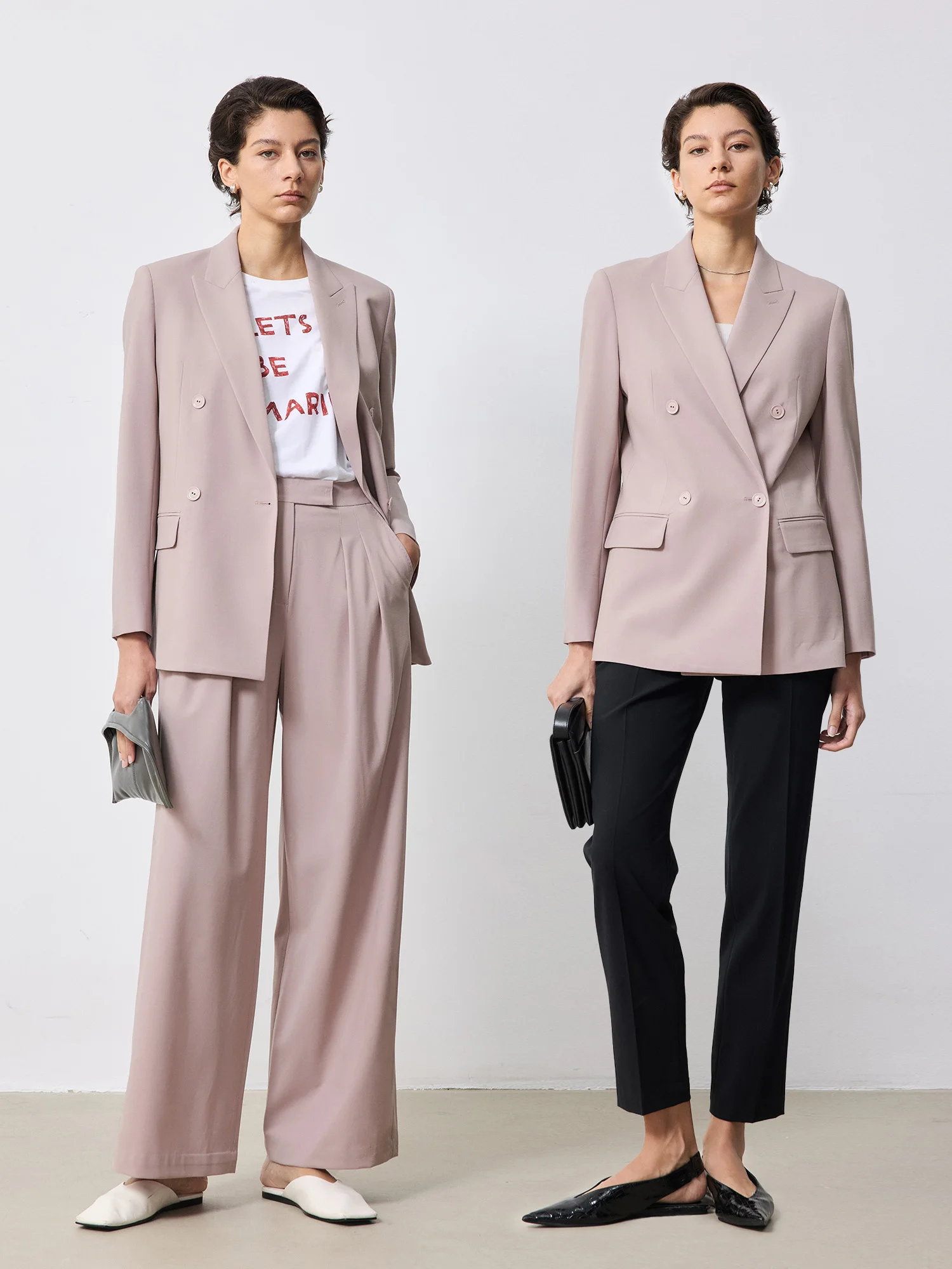 60代女性が選ぶ高級スーツブランドは？煙燻ローズのカジュアルテーラードジャケットが通勤に最適な理由