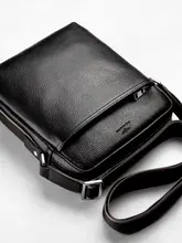 本革製 男性用ショルダーバッグ【ビジネス・通勤対応・小型】