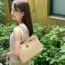 ショルダーバッグ レディース ラタン ハンドメイド 木製ボタン ヴィンテージ リゾート フェス