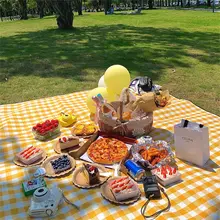 防潮機能付き厚手ピクニックマット【アウトドア用・持ち運び便利・音楽祭や野炊に最適】