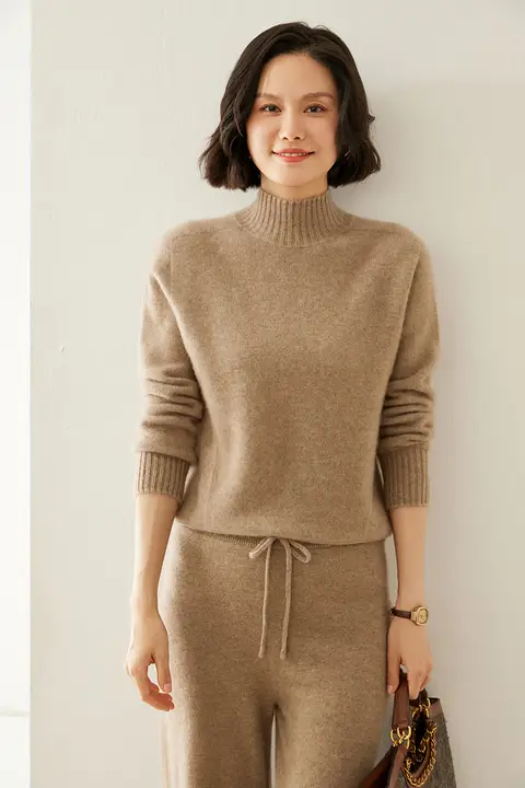 冬用 ハイネック カシミヤニットトップス【極上の柔らかさ・ゆったりフィット・無地】（セットアップ対応）