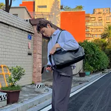 ボストンバッグ トートバッグ ユニセックス ヴィンテージ 枕型 斜め掛け ストリート 通勤 インスタ映え 「YUEN」