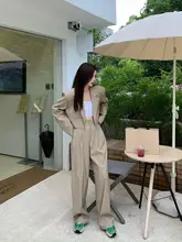 カーキ色 ハイウエスト レディーススーツパンツ【春秋用・ゆったりシルエット・ストレートデザイン】