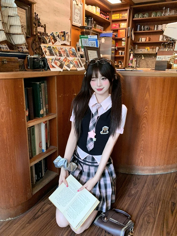 かわいい制服風夏用セットアップ：粉色チェック柄トップスとプリーツスカートの実用性と選定ガイド