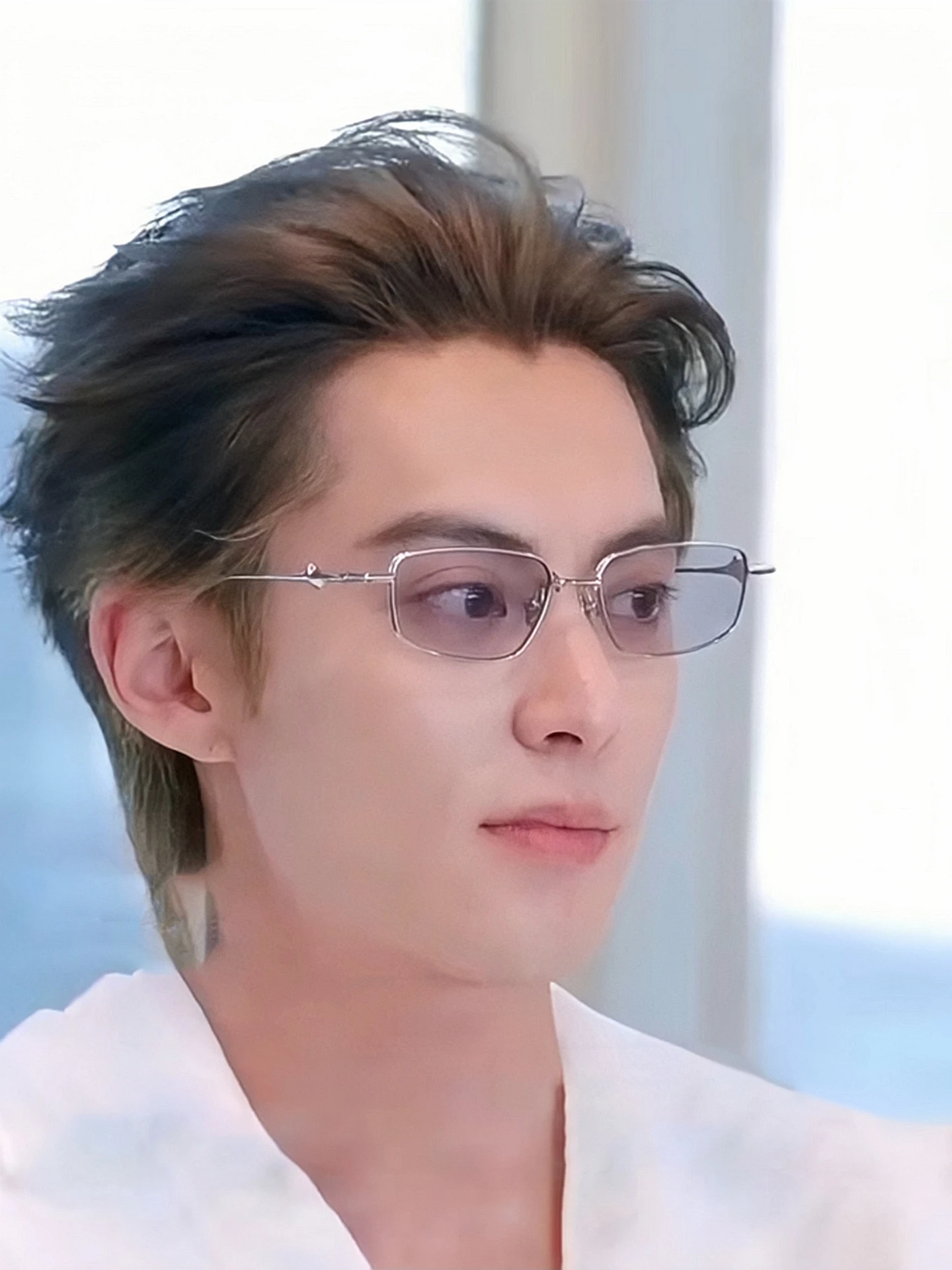 eyewear 2 とは？その本質と、日常に溶け込むファッションアイテムとしての選び方