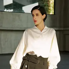 映画のようなエレガンス！真丝提花の衬衫外套