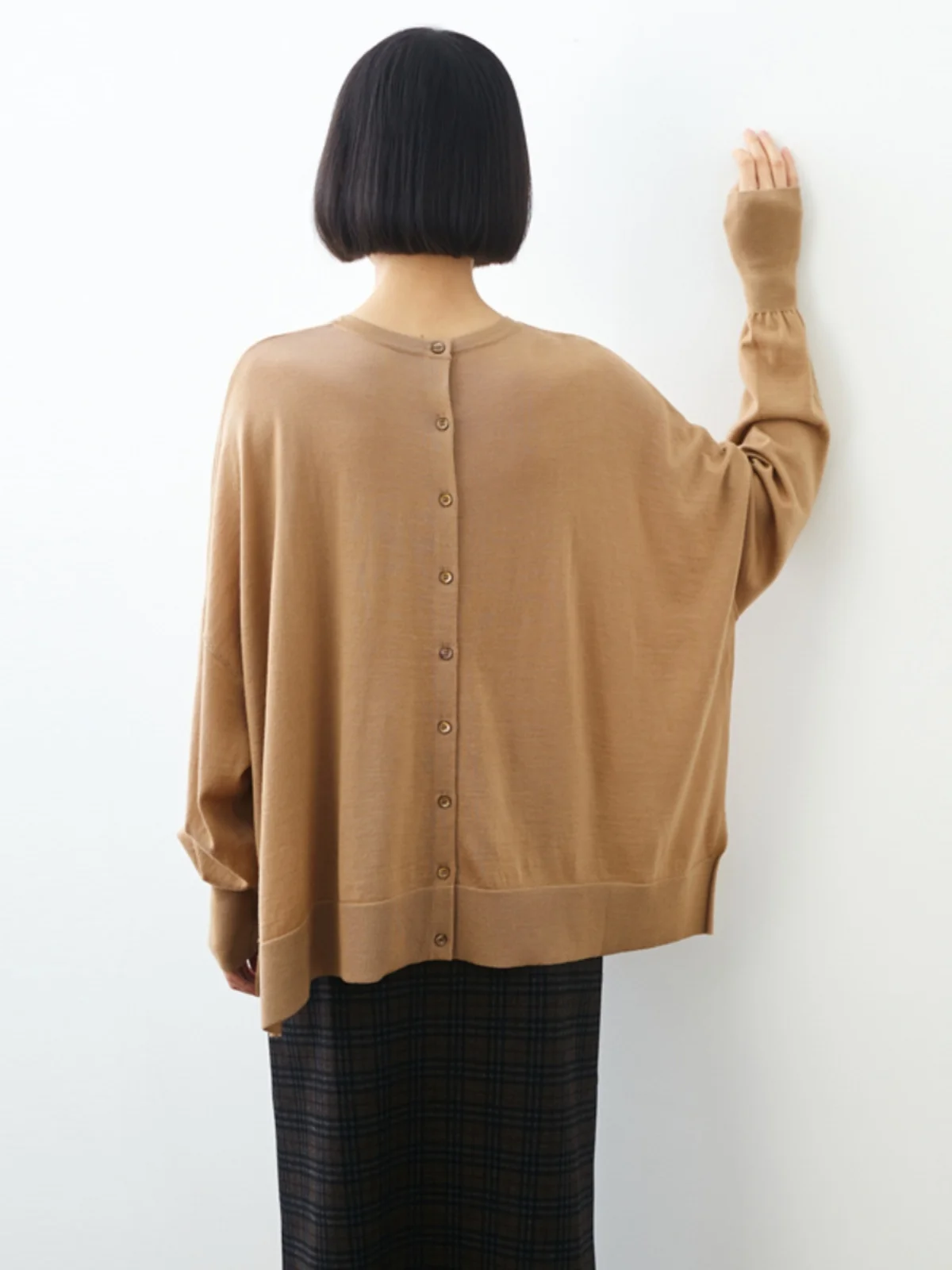 二色展開の薄手ウールリバーシブルルーズトップス【カジュアル・秋用・大きいサイズ】（セットアップ対応） 春コーデの色の組み合わせに最適なアイテム