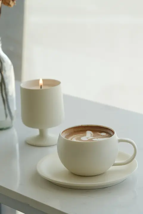 WENSHUO 陶製コーヒーカップとソーサーセット【クリーム色・シンプルデザイン・オフィス用】
