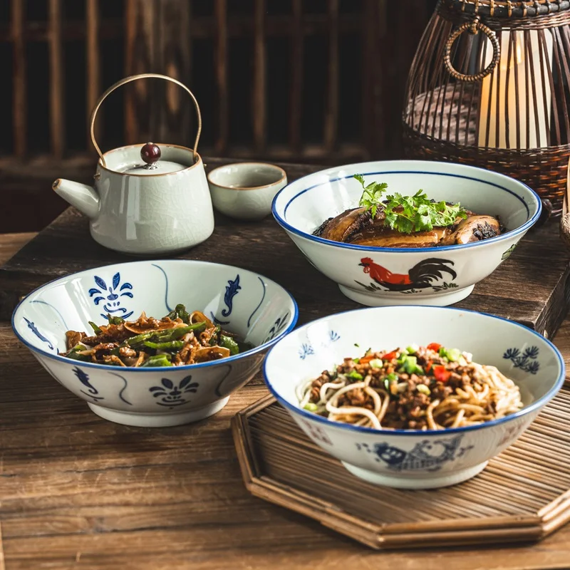 陶器製の大きな麺用ボウル：レトロデザインが特徴の家庭用おわん型の実用性と使い方