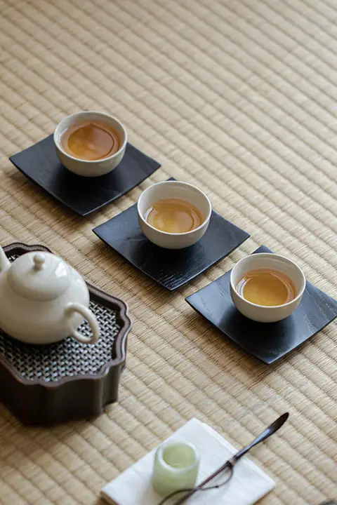 侘寂風の天然木製コースター【茶道用・熱絶縁・シンプルデザイン】