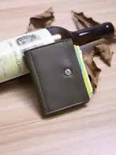 真皮製のハンドメイド名刺入れ【ヴィンテージ風・シンプルデザイン・大容量・マルチ機能】