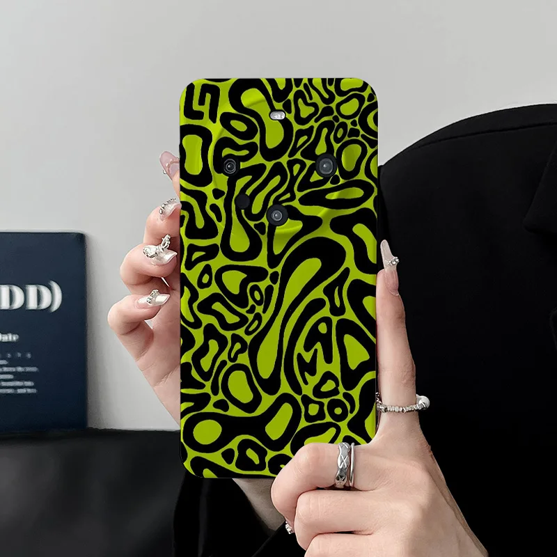 スマホケース カード入れ付きで通勤スタイルを整えるには？技芝の「浮世绘風全包デザイン」がおすすめの理由