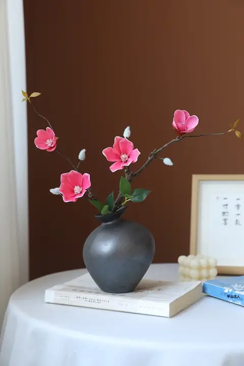 高級なモクレンの造花【インテリア装飾用・リビング・玄関・テーブル用】