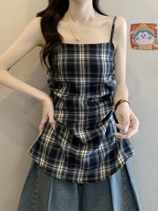 高級感あふれるチェック柄ノースリーブタンクトップ【夏用・フィット感あり・デザイン性抜群】