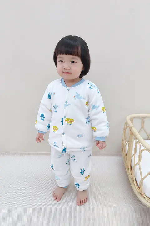 欢喜小熊 デザインのベビー用綿入り防寒ウェア【冬用・厚手・二部構成】（セットアップ対応）
