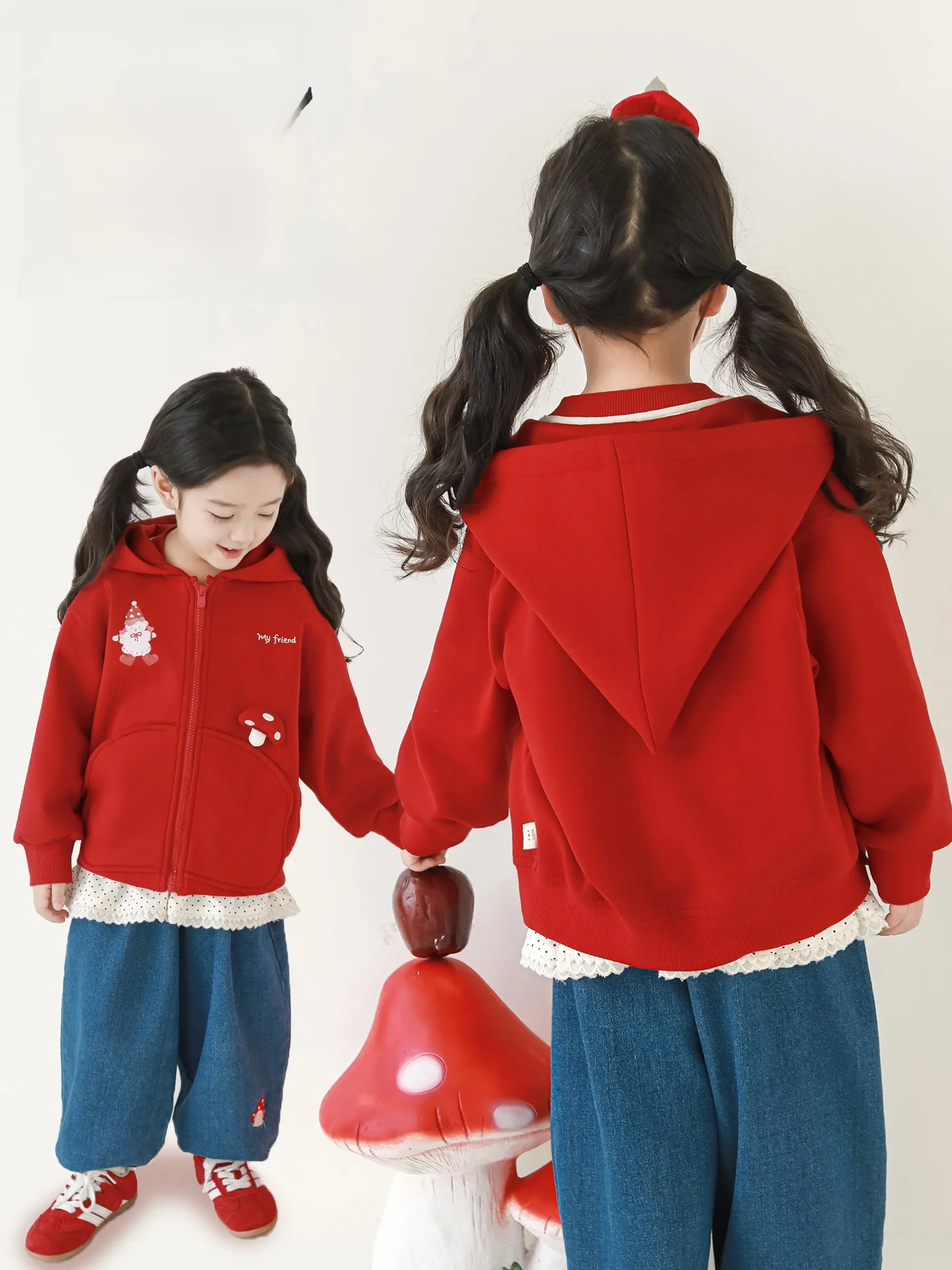 かわいいキノコ刺繍デザインの女の子用パーカー：春秋向けの軽量通気性と子供に合うサイズを実証