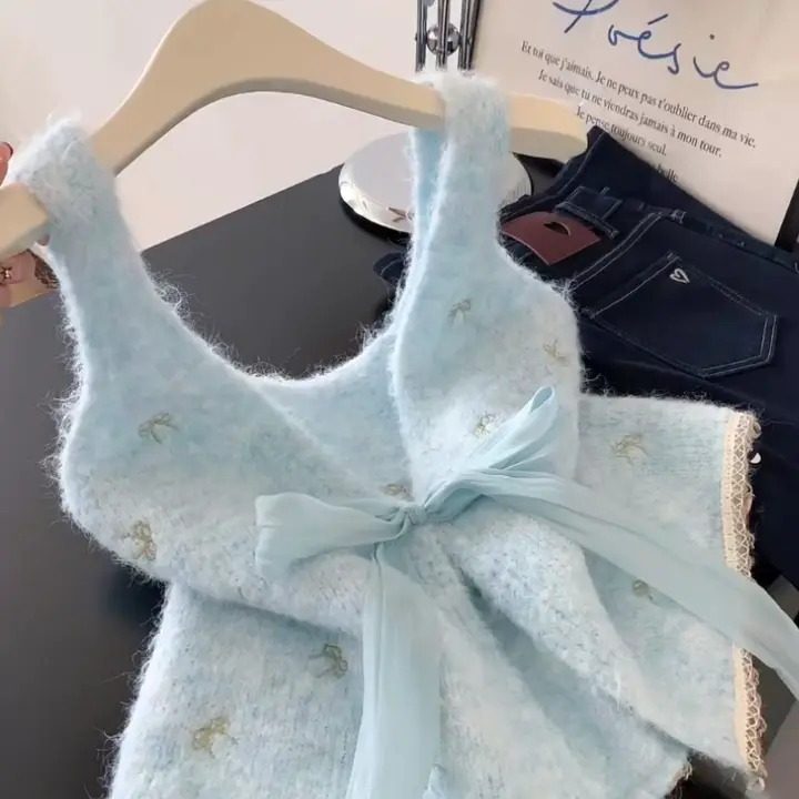 刺繍リボン付きニットベスト【春用・女性用・ラグジュアリー】
