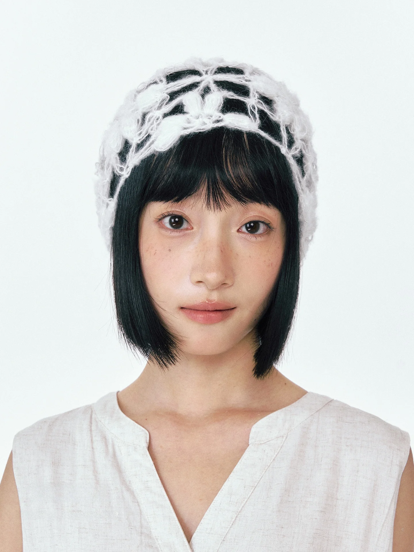 頭にバンダナ どうやってつける？モヘア三角巾【レース編み・フォト撮影用】の実用ガイド
