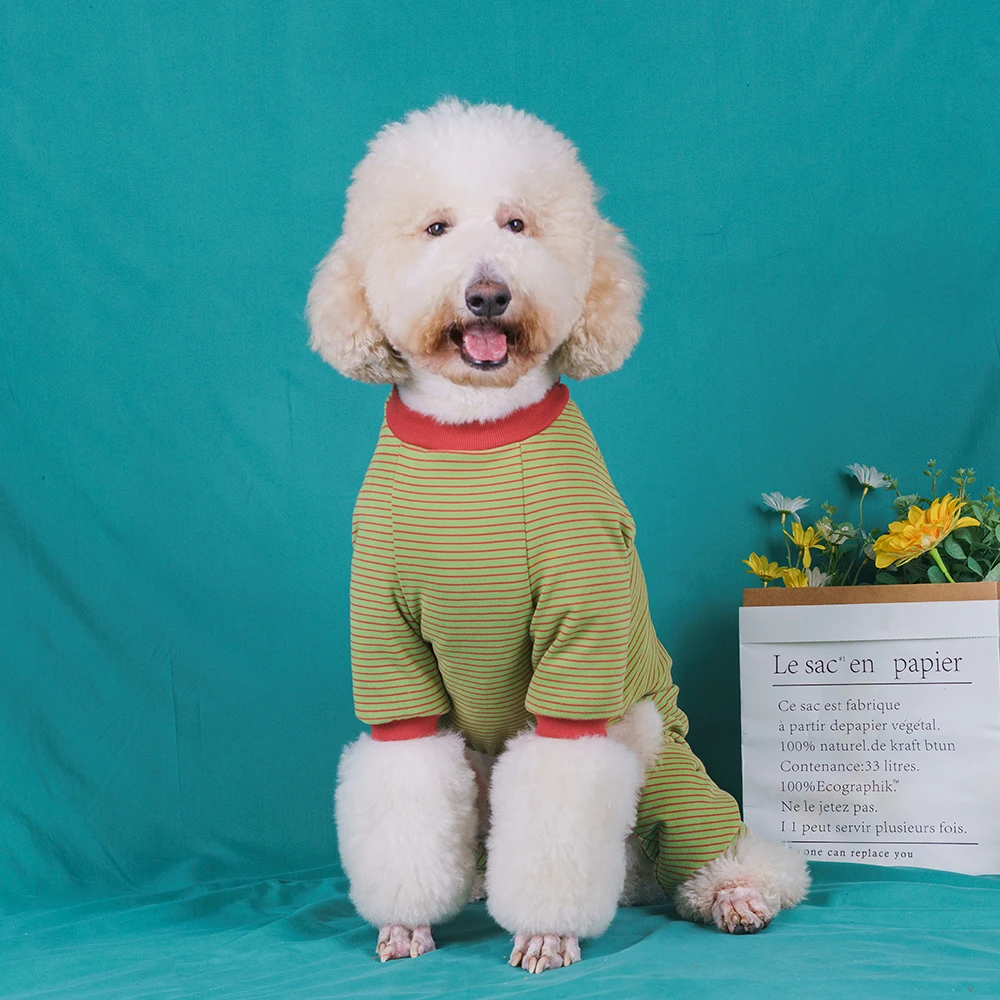 大型犬の服：ダブルサイドフリースストライプジャケットの秋冬対応と耐久性解析