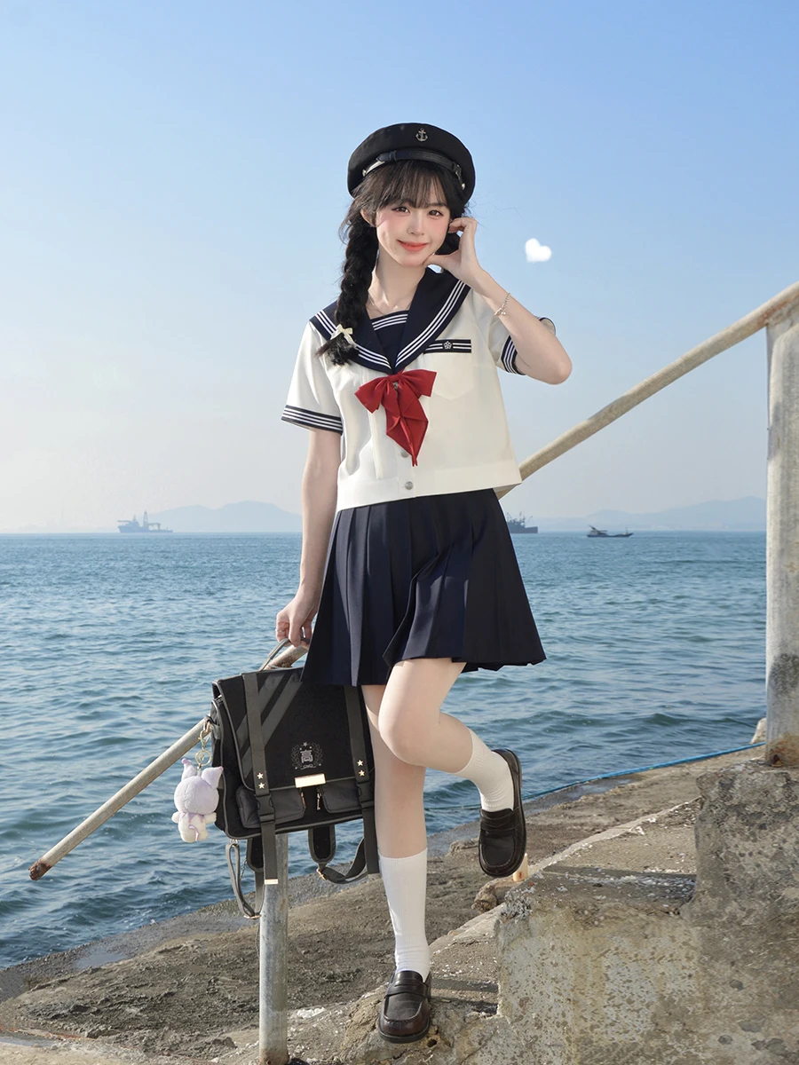 20度の高校生にぴったりな服装は？夏の通学スタイルを決めるための1つの答え