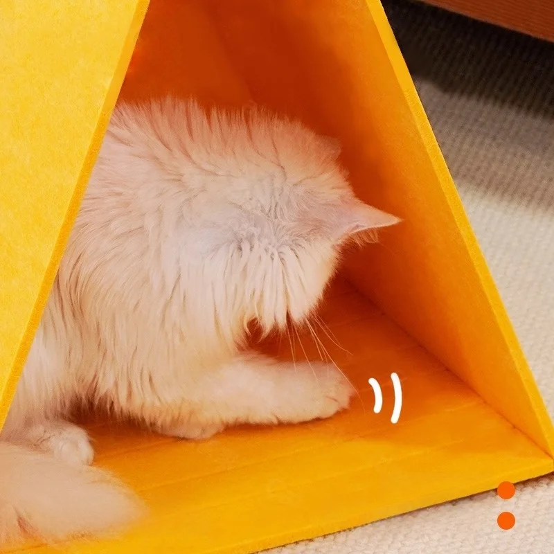 毛毡製の夏用猫ハウス：半封閉式で猫爪とぎ付きの防災対策を実現