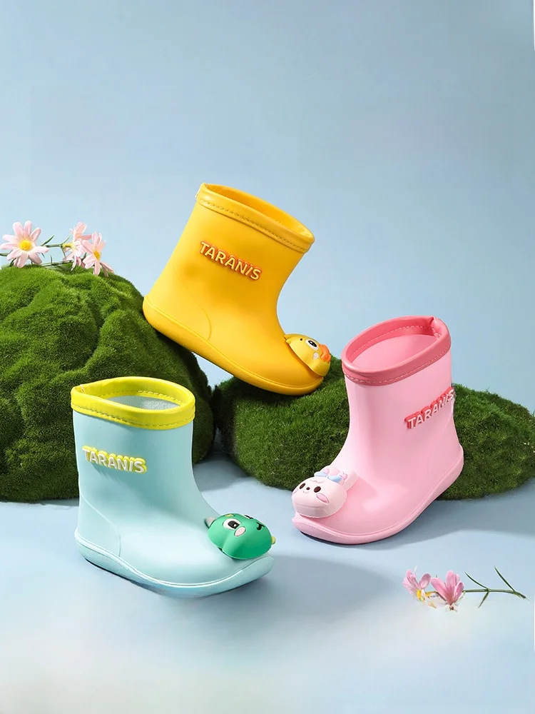 雨の日に子どもが足を痛めないためのベストなレインシューズは？