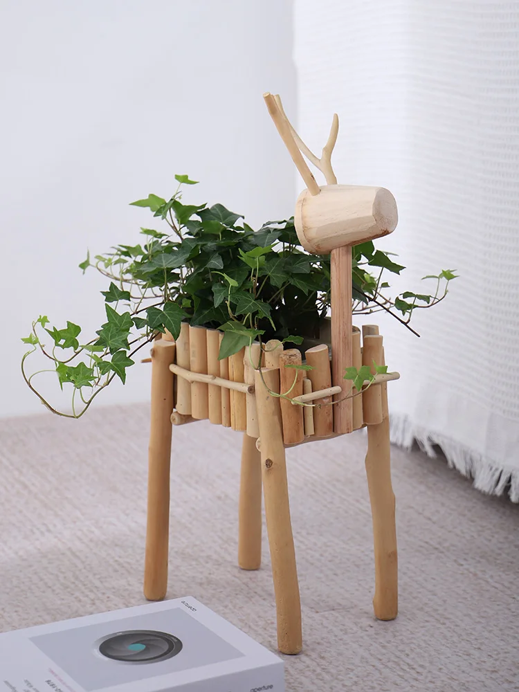 可愛い小鹿の木製花槽：ほったらかしで毎年咲く花を育てるためのインテリアプランター