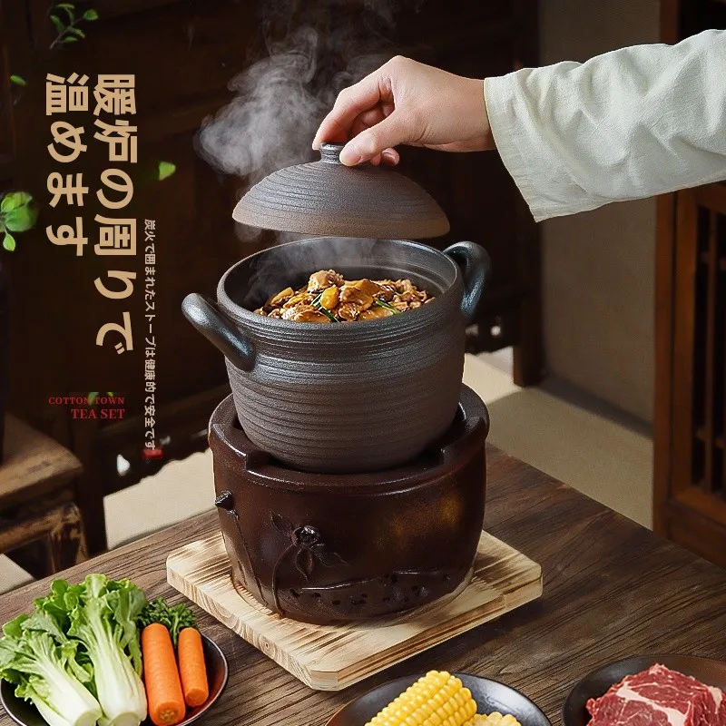 陶土製手作り土鍋：炭火用保温煮込み料理に最適な大容量ポットの実用性