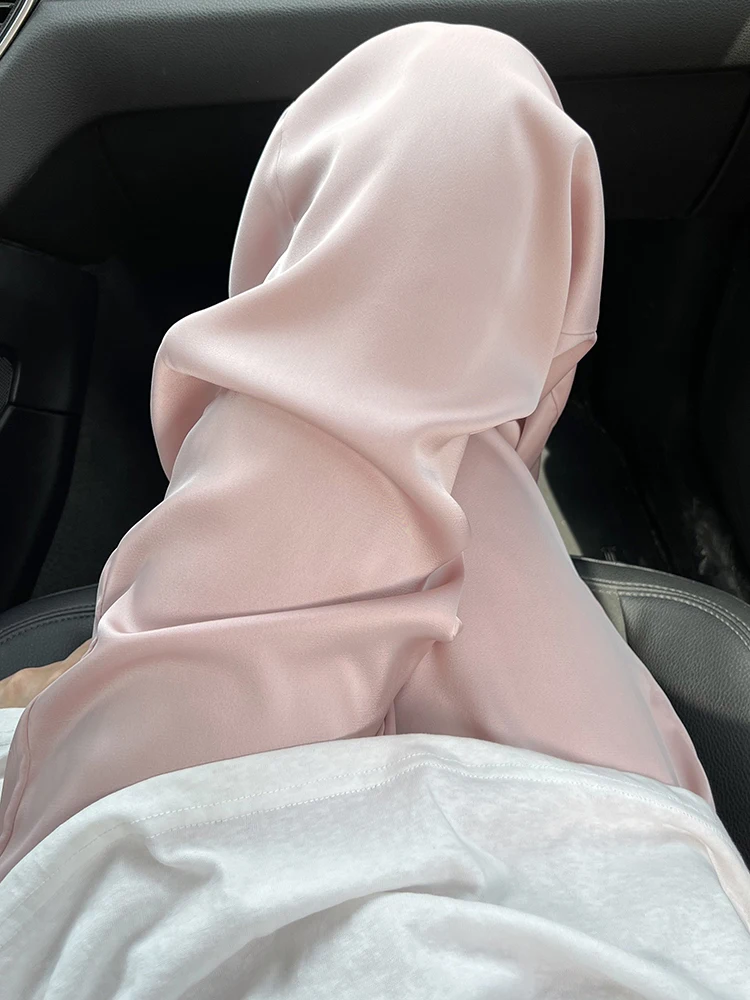 低身長の女性が夏に選ぶべき、足の印象を変える1本のパンツは？