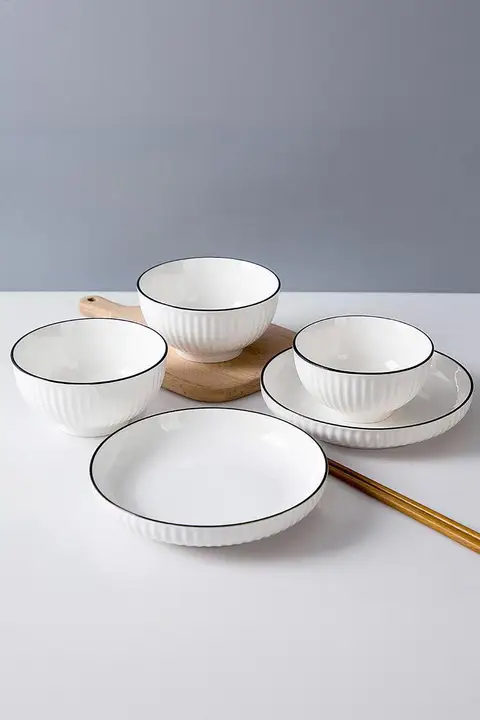 北欧風デザインの小鉢と皿セット【シンプルで創造的な陶器製】（セットアップ対応）