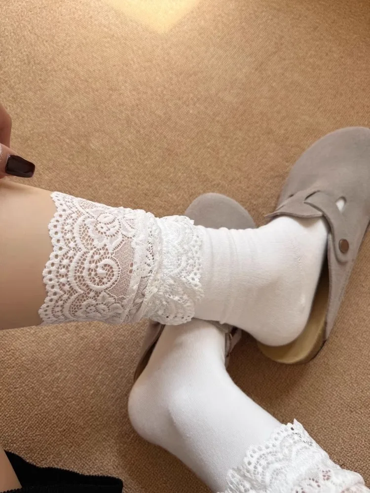 ギャザーチュニックをどう選ぶ？妖精のようなレースデザインが魅力の1着が、日常の美しさを変える