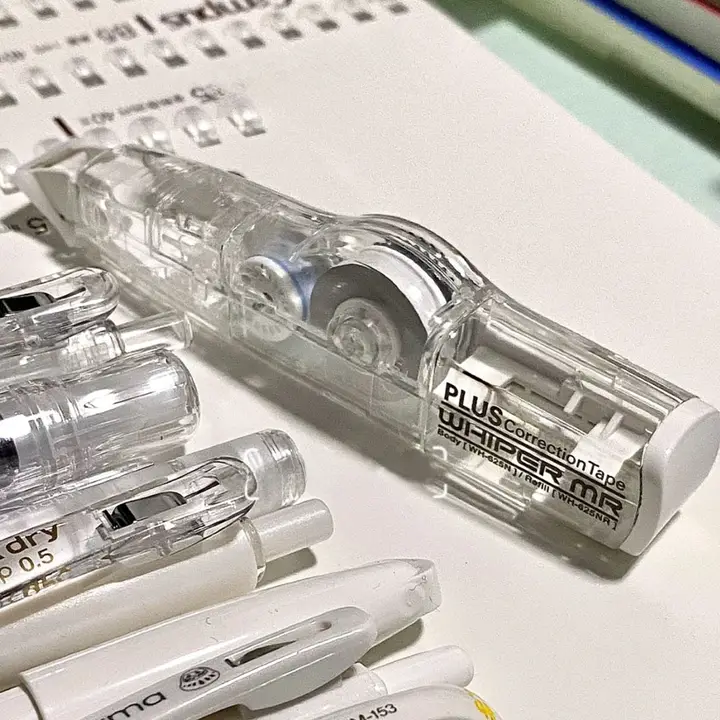 プラス 透明修正テープ【大容量・替え芯対応・コンパクトデザイン・学生向け】