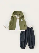 秋季用 個性的なストリートスタイル キッズ コントラストカラー Tシャツ付きフードベスト＆束脚工事パンツ（セットアップ対応）
