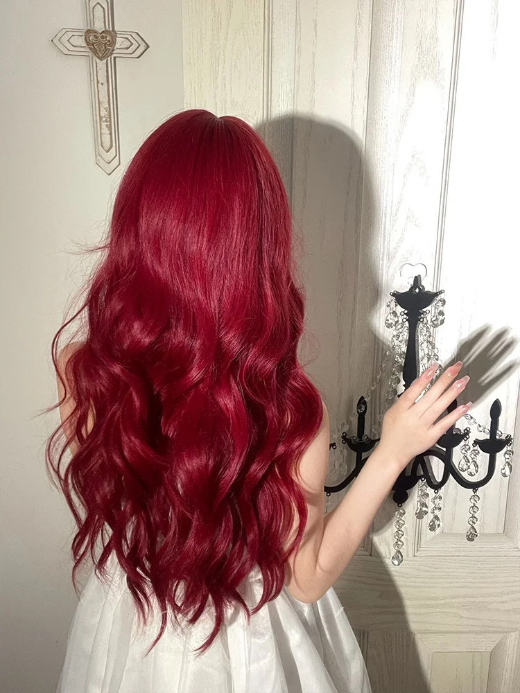 40代のロングヘアに前髪があるのは、なぜ魅力的なのか？