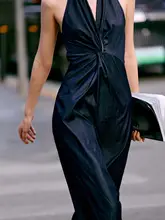 デザイン性のあるツイストフリルノースリーブハイネックワンピース【バックオープン・ロング丈・夏用】