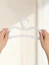 短首衣服用ハンガー【無痕・肩に優しい・省スペース】
