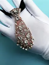 金属製ソフトチェーンボウタイ【個性的・華やか・韓国風】