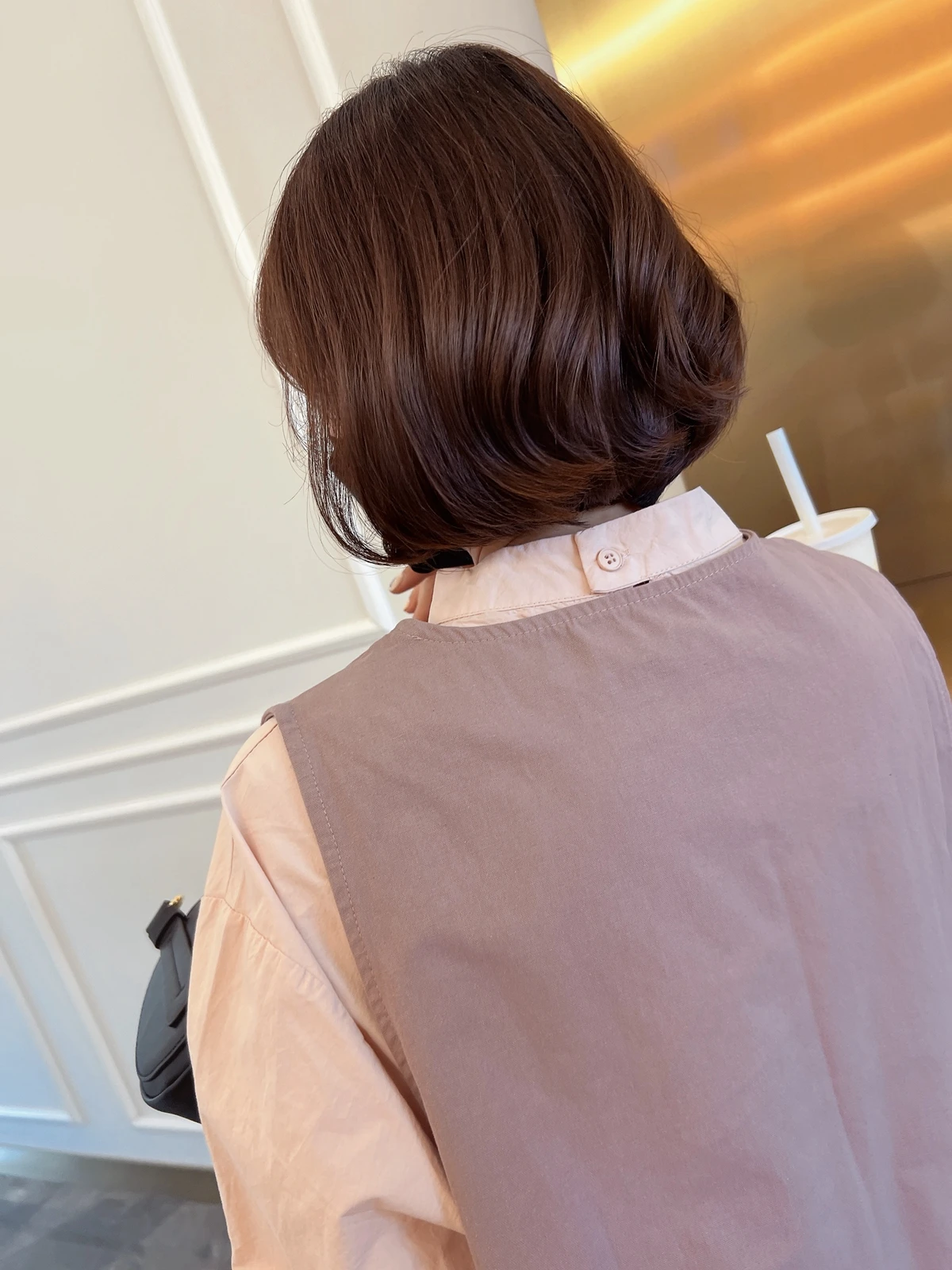 ナチュラル骨格に似合う服の選び方：秋のゆったりシルエットシャツセットアップの実用性解析