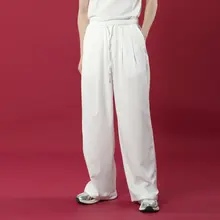 滑らかな質感のウエストゴムカジュアルパンツ【ゆったりストレート・スタイル・メンズ】