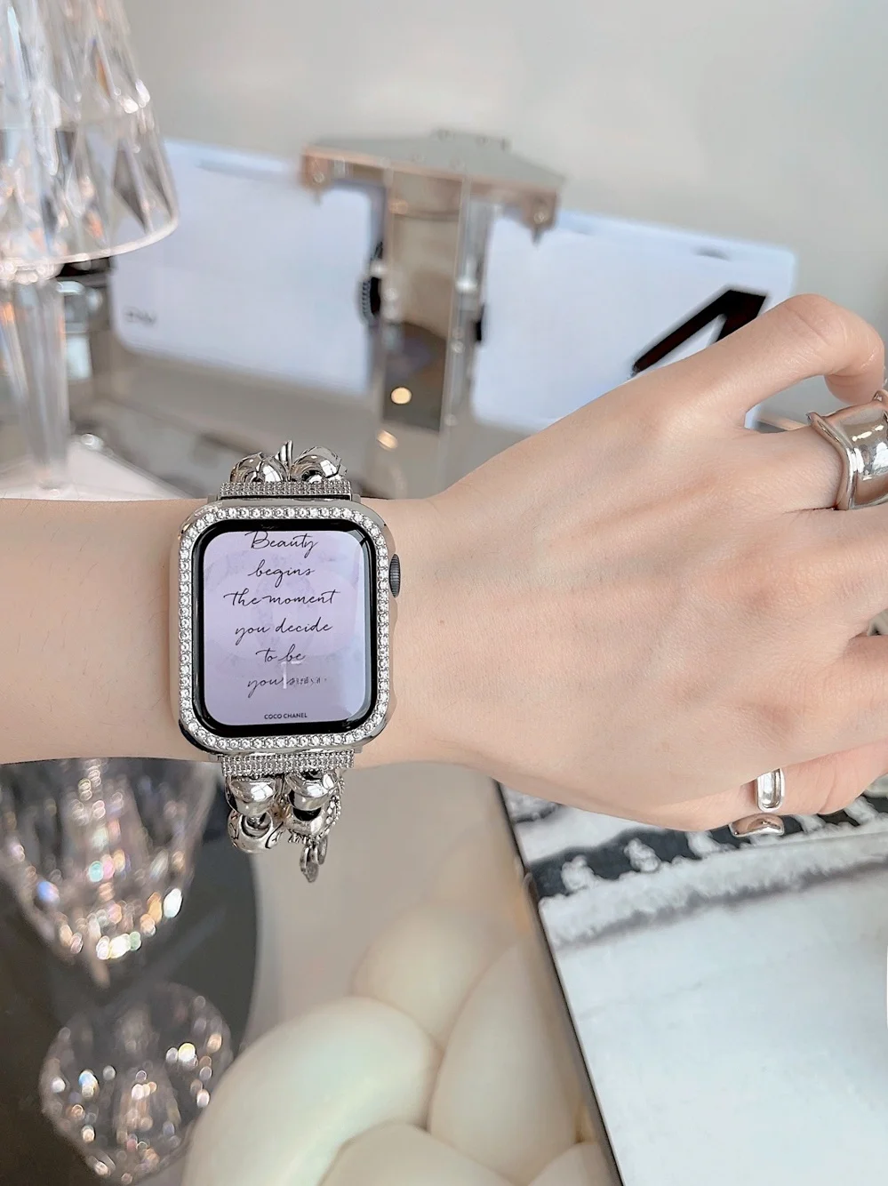 イエスマート おすすめの金属バンド：Apple Watch対応ワイドデザインの実用性と適用範囲