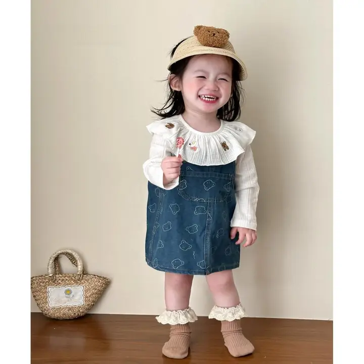 可愛いくまプリントのデニムサスペンダースカート【女の子用・春夏向け】