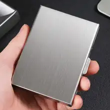 スリム設計のステンレス製カードケース【防盗・防消磁・男性用】