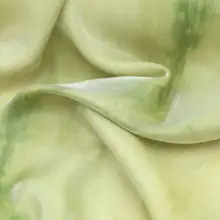 透湿性に優れた薄手のアート染め天絲生地【緑・スカート用】