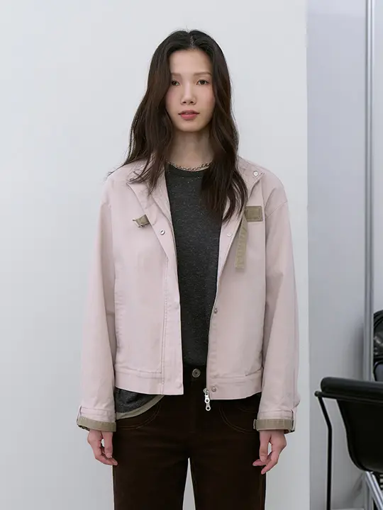 シルエットのコットン立襟ジャケット【レッド・女性用】