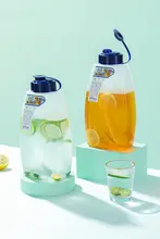 シンプルで繊細なデザインの日本製冷水瓶【冷蔵庫用・多用途・大容量】