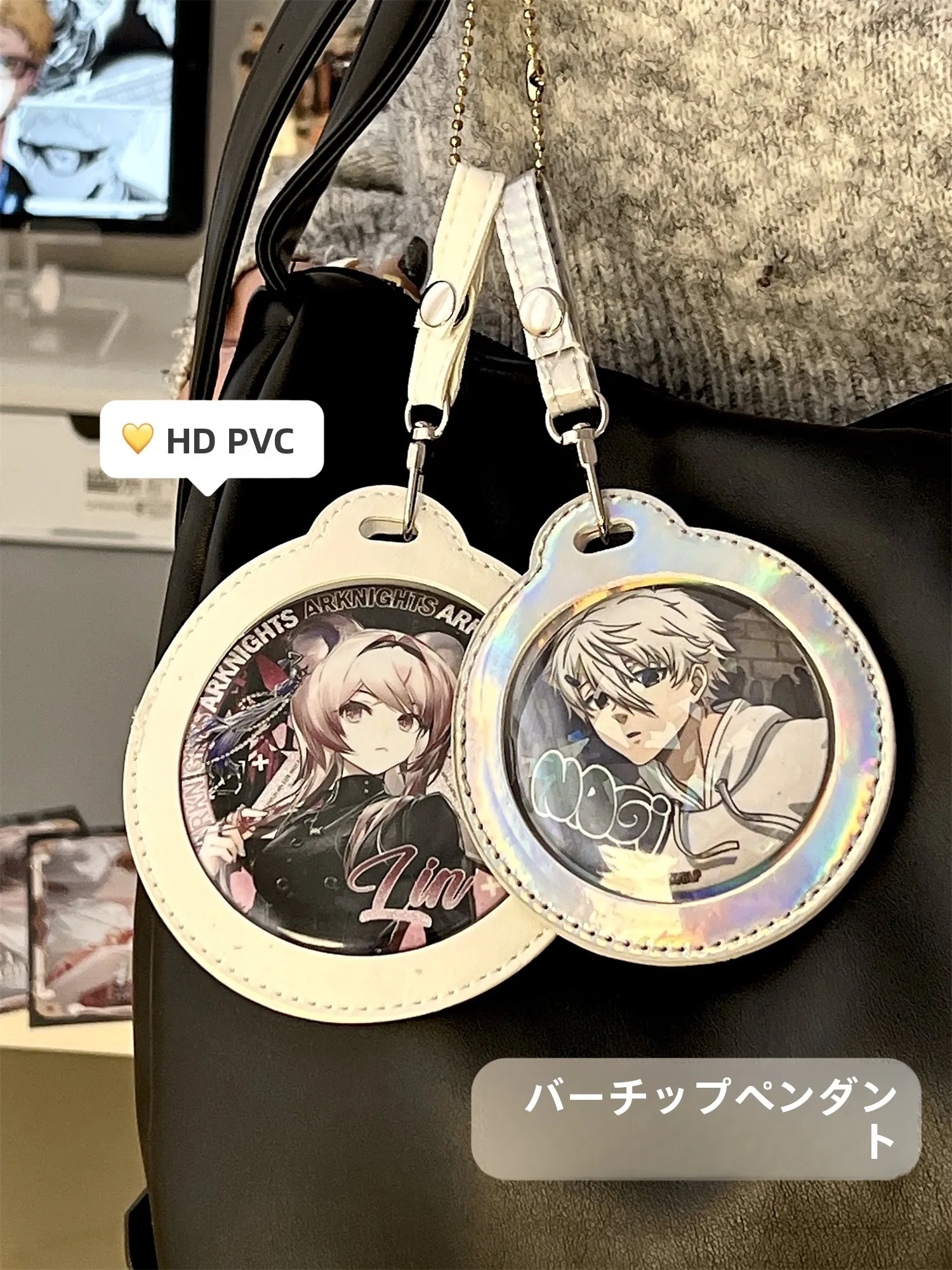 二次元キャラクター用丸型バッジ収納ホルダー：クリアケース付きの展示機能と収納効率の実証