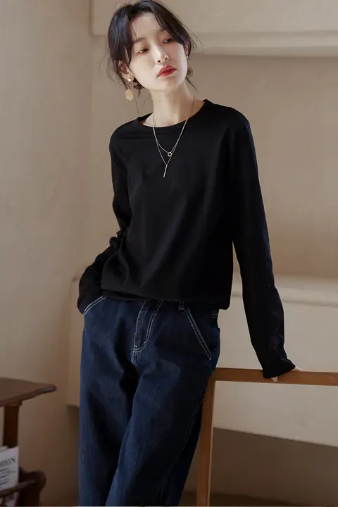 極上の柔らかさの白色長袖Tシャツ【コットン・レディース・高級感】