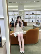 デザイン重視の個性的なドレープオフショルダーワンピース【フリルヘム・ショート丈】